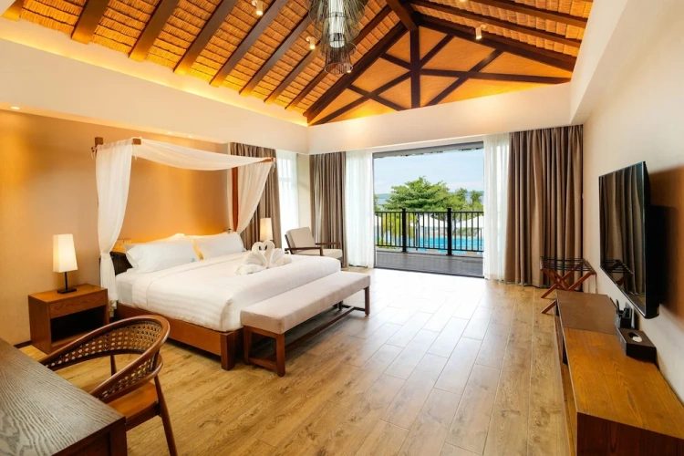 2 Bedrooms Villa