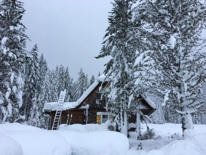 Almhütte