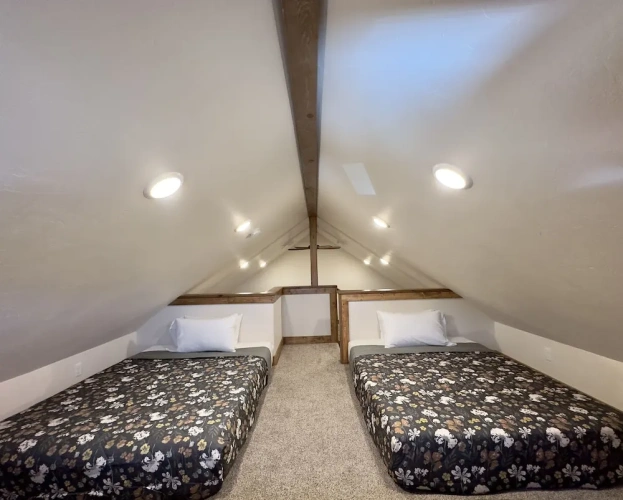 Premier room