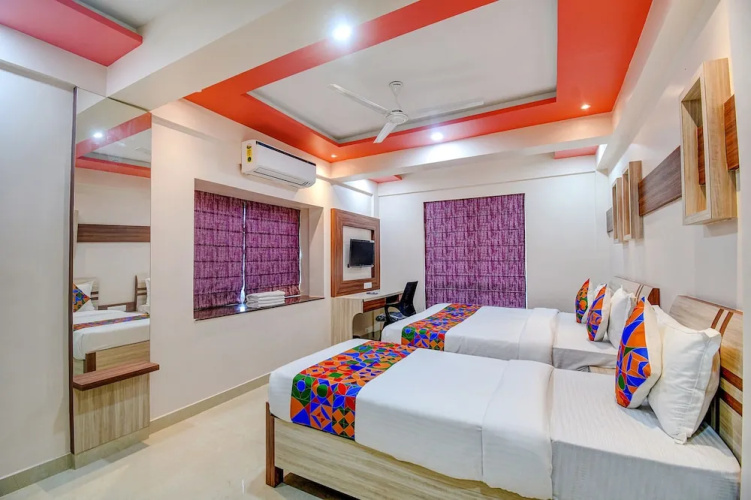 Fabhotel The Lily