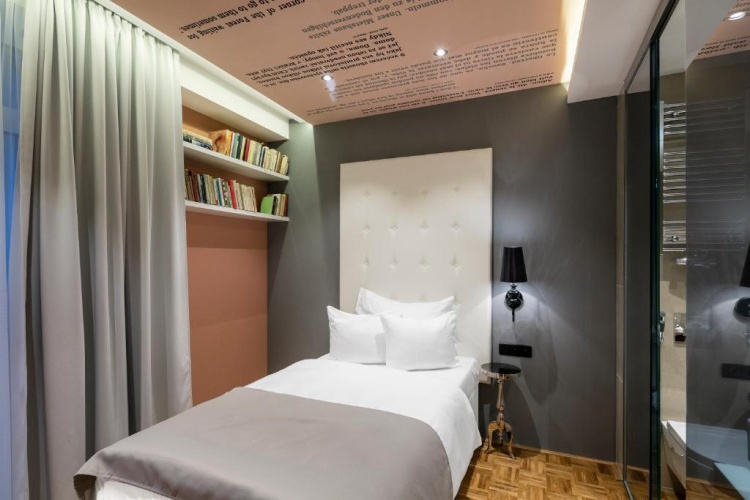 Deluxe Single room