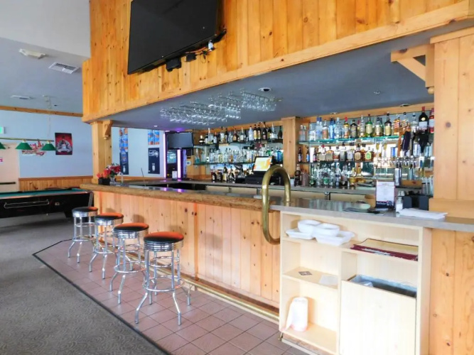Summit Inn