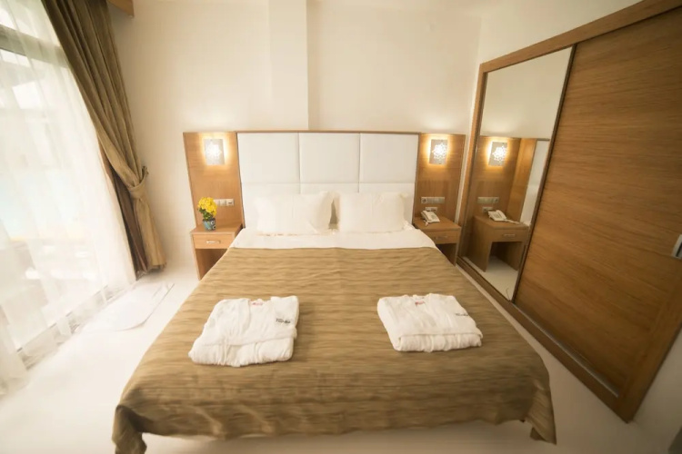 Rooms Bohemian Hotel