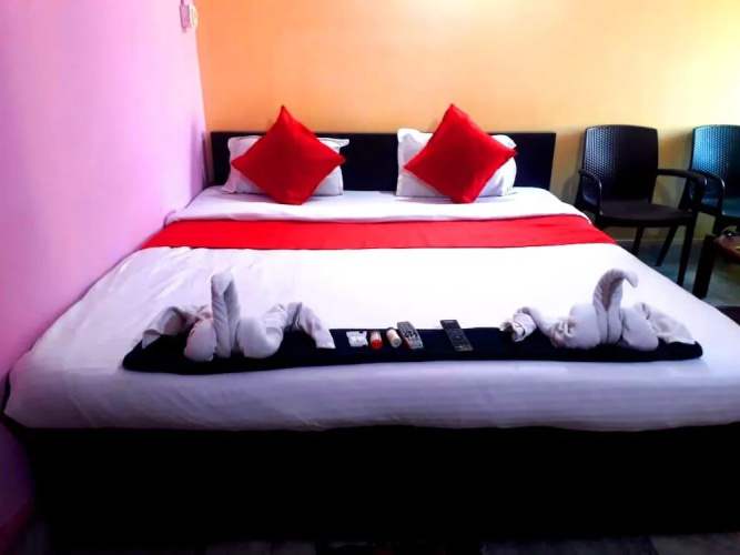Goroomgo Ashok Royal Puri