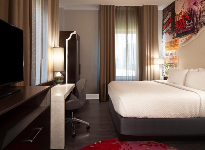 Standard room with view