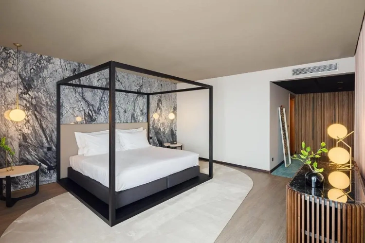 Master Royal Suite
