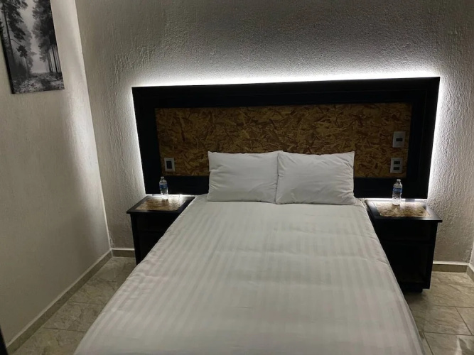 Hotel Central Pirámides