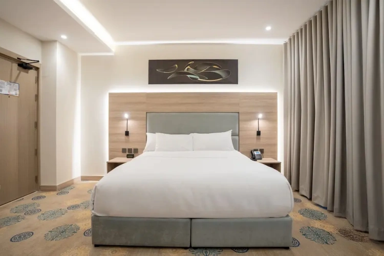 Deluxe Double room with city view