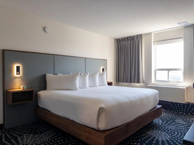 Carriage House Hotel & Conference Centre