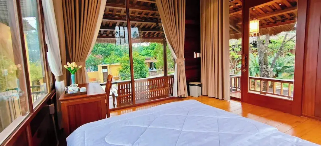 Moc Homestay & Villa