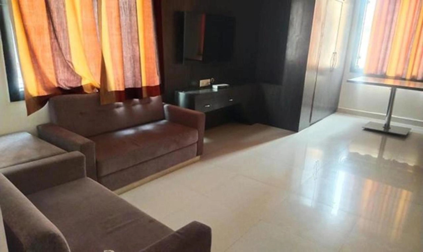 OYO 034 Gandhinagar