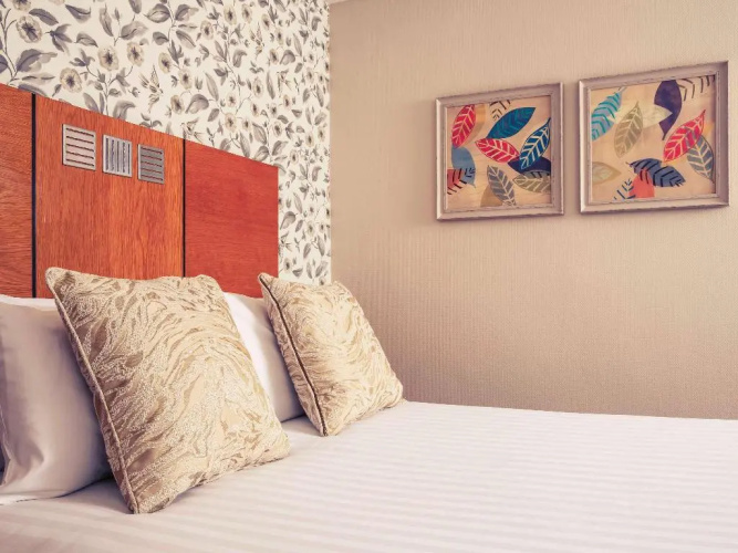 Mercure Leeds Parkway Hotel
