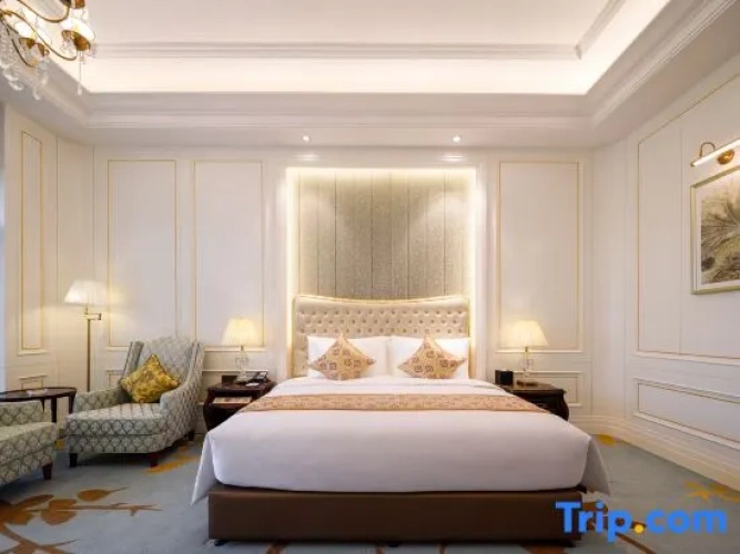 Deluxe Family Suite