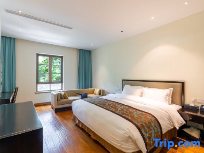 5 Bedrooms Suite