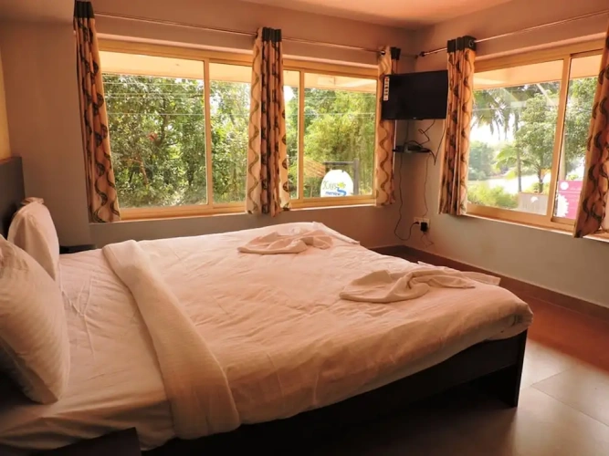 2 Bedrooms Standard Family room