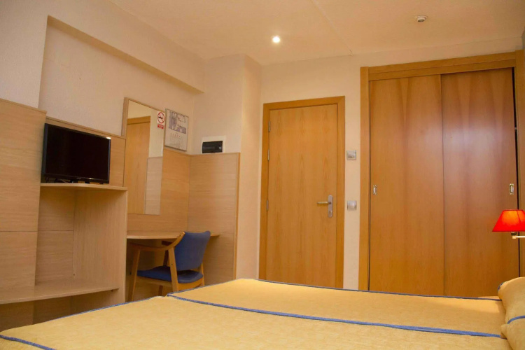 Hotel Fleming Center by Punta 25