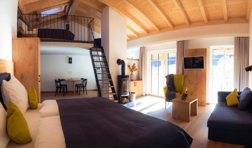 Apartment with balcony