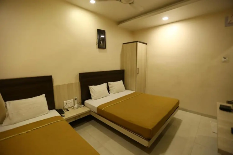 Deluxe Triple room