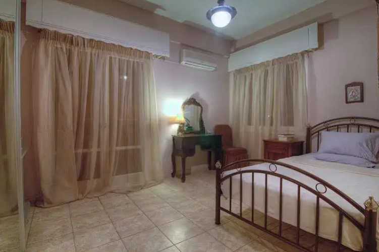 Alexandros Villa