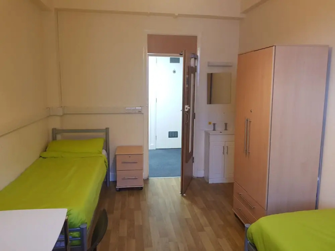 Bowden Court - Hostel