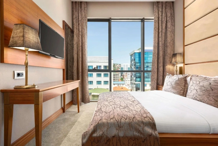 Double room with city view