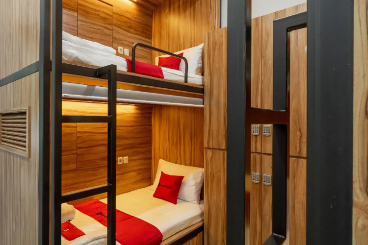 RedDoorz Plus near Senayan City
