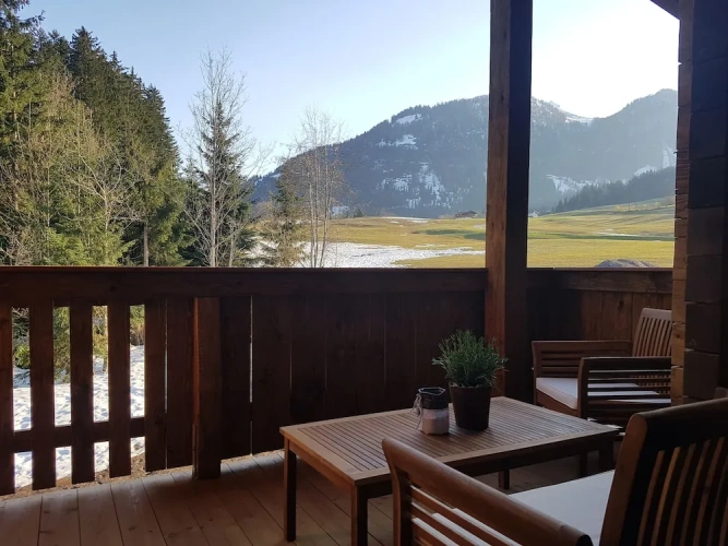 2 Bedrooms Apartment with balcony and with mountain view