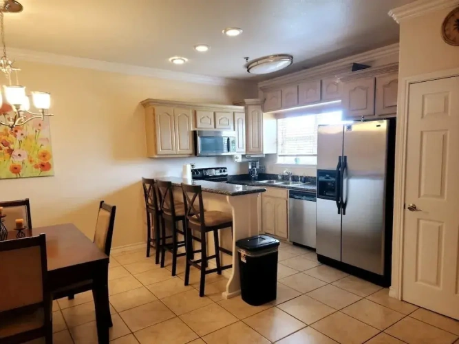 2 Bedrooms Apartment