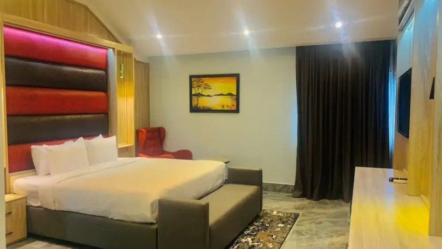 Executive Quadruple Suite with city view