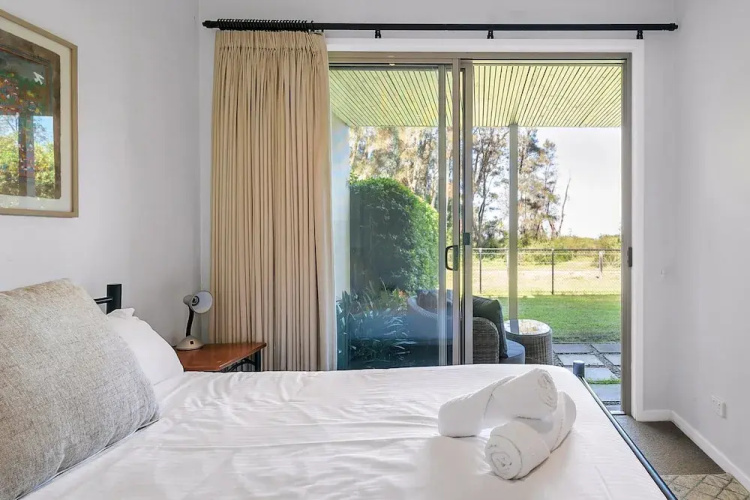3-bed Seaside Serenity Escape at Long Beach