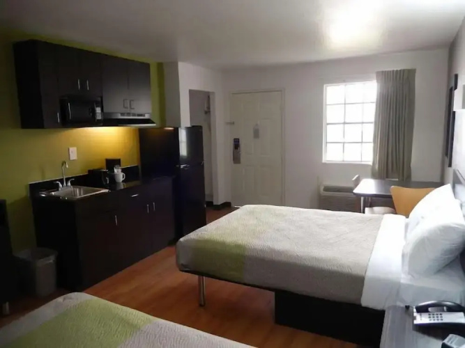 Stay Inn & Suites