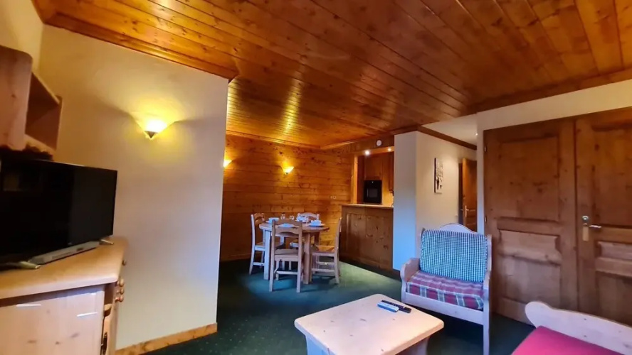 Cozy Mountain Stay for 4 Guests