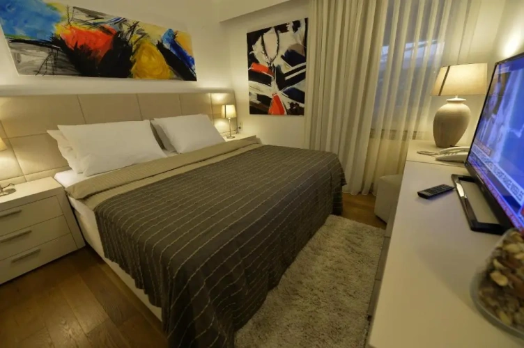 Economy Double Basement room