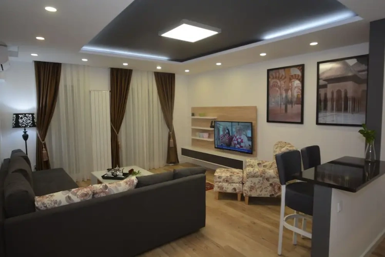 1 Bedroom Apartment