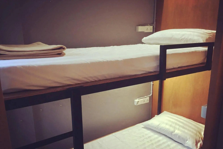 2230 Hostel