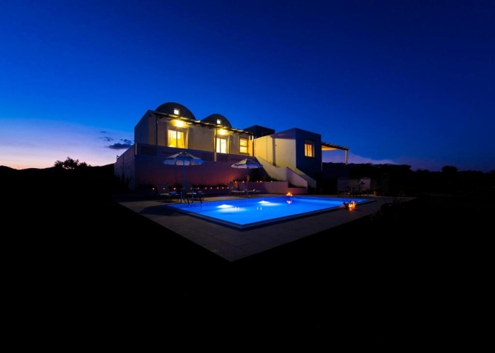 4 Bedrooms Cottage