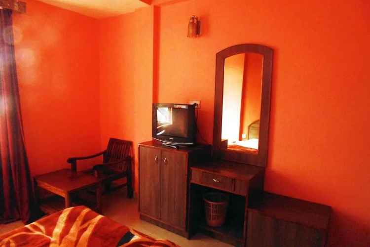 Hotel Tara Deluxe