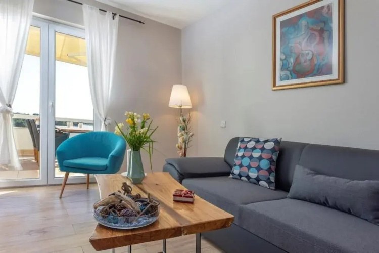 Peaceful Apartment With Beautiful View