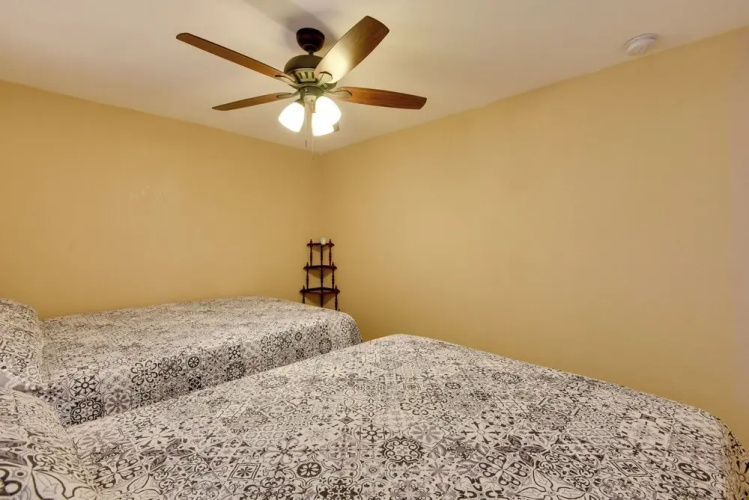 10 Mi to Coquina Beach: Spacious Bradenton Duplex