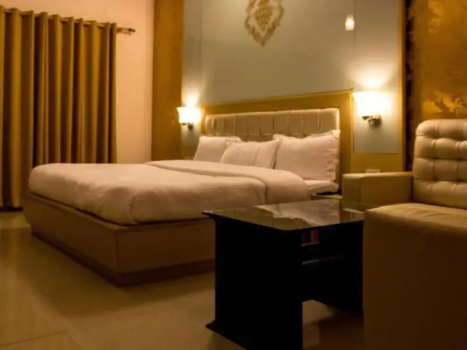Hotel Jsr Inn