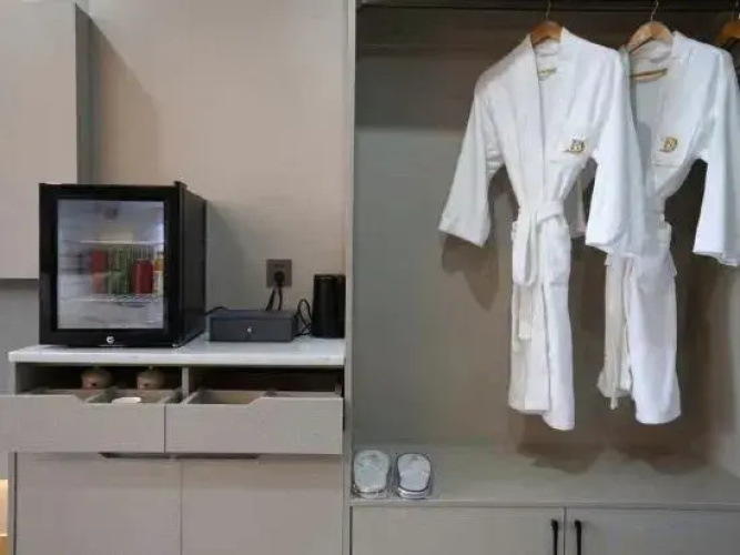 Bali Hotel Maoming
