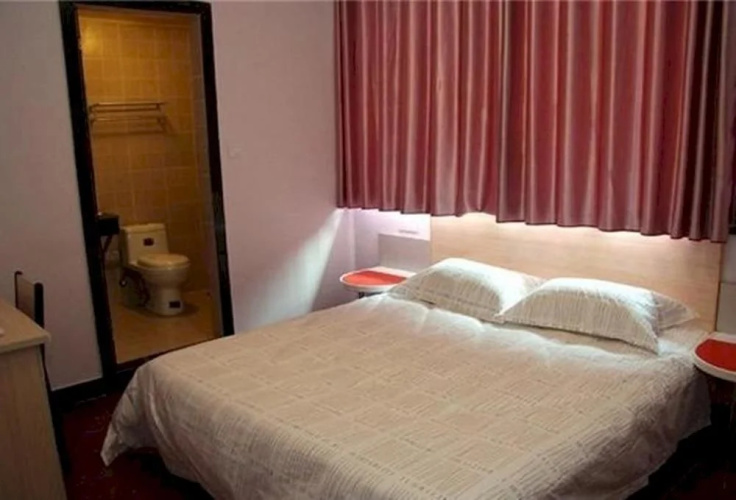 Qinyuan Hostel