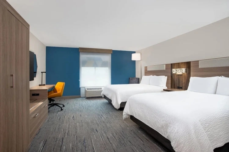 Quadruple Suite