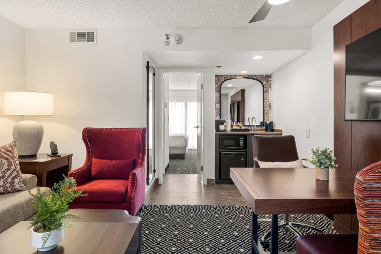 Embassy Suites by Hilton LAX International Airport South photo 7
