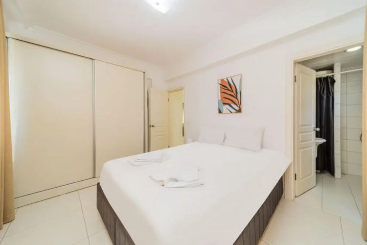 Vibrant Flat With Shared Pool in Belek