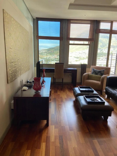 Modern, central, at 19th floor with amazing views