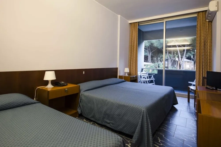 Economy Triple room with balcony