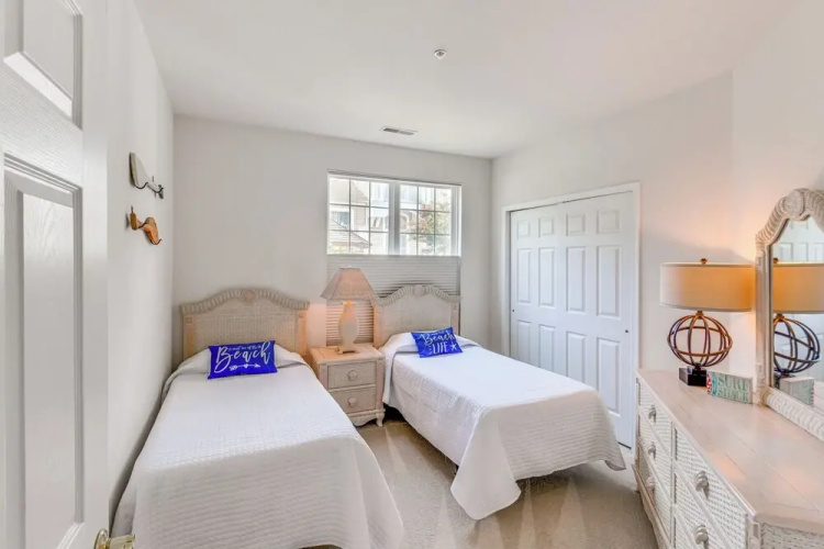 Pet-friendly Ocean View Condo w/ Community Perks!