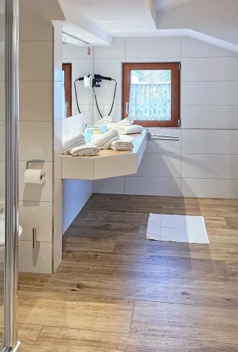 Standard Quadruple room with balcony and with city view