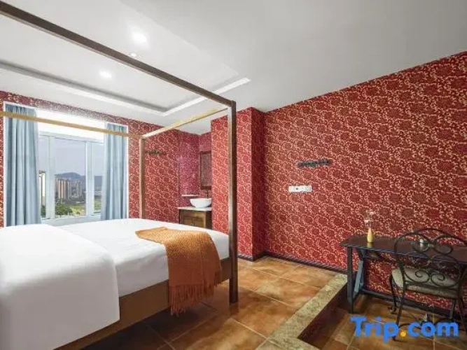 Standard Twin room with river view